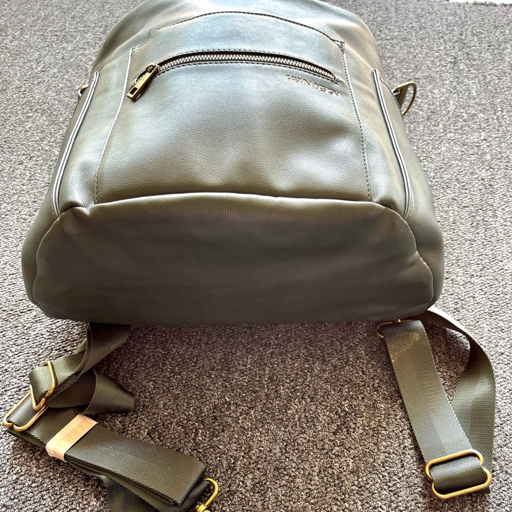 Fawn Design Backpack Diaper Bag! View 3